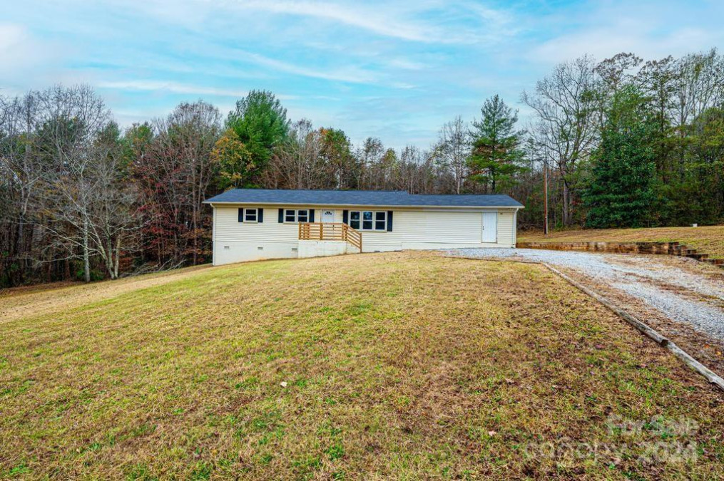 1348 Cube Dr Valdese, NC 28690