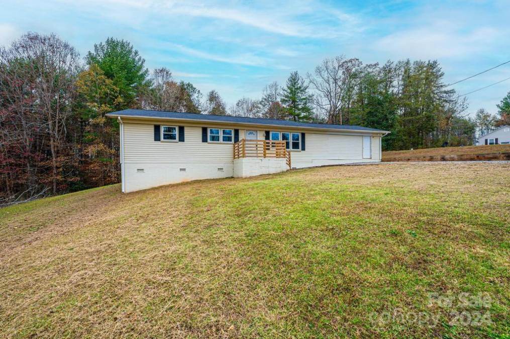 1348 Cube Dr Valdese, NC 28690