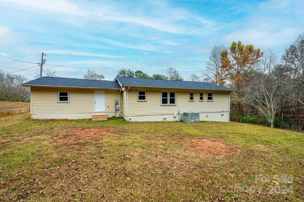 1348 Cube Dr Valdese, NC 28690