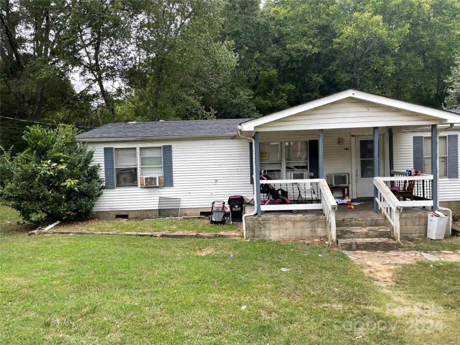 141 Lewis St Mount Gilead, NC 27306