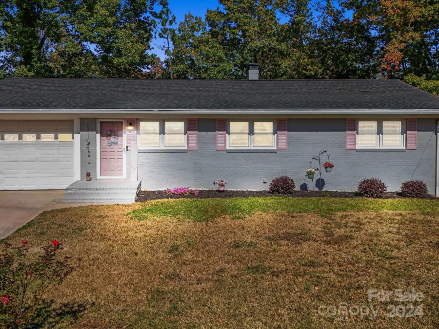 1243 Wendover St Albemarle, NC 28001