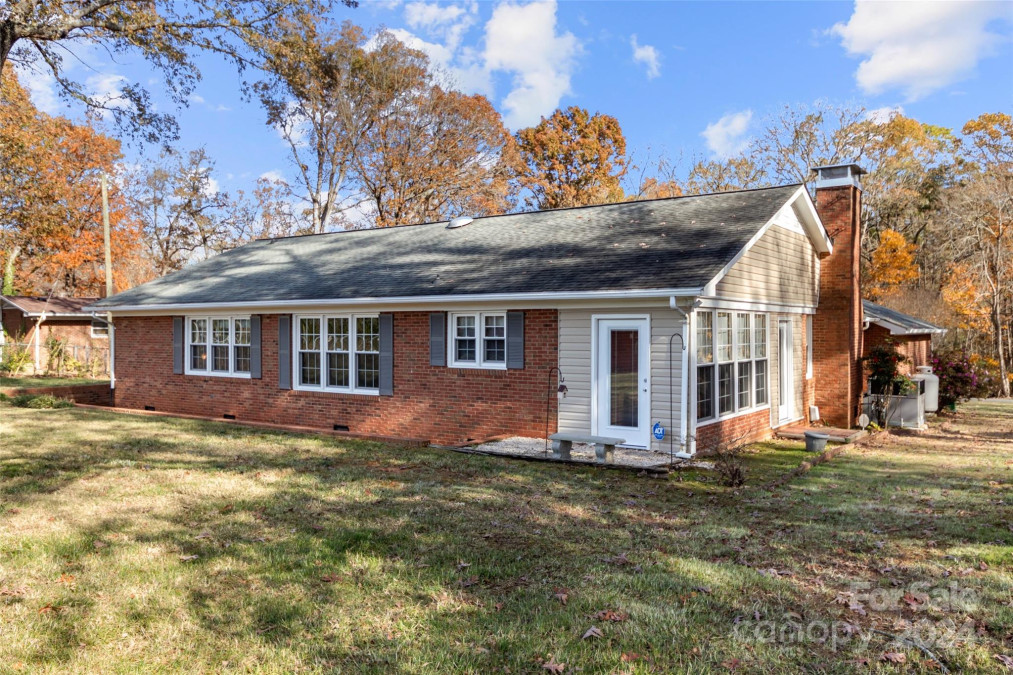 1204 White Oaks Cir Monroe, NC 28112