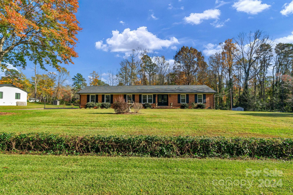 3704 Pinecrest Dr Gastonia, NC 28056