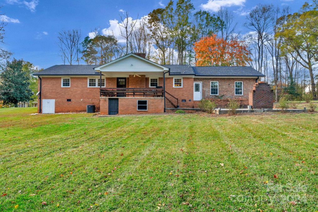 3704 Pinecrest Dr Gastonia, NC 28056