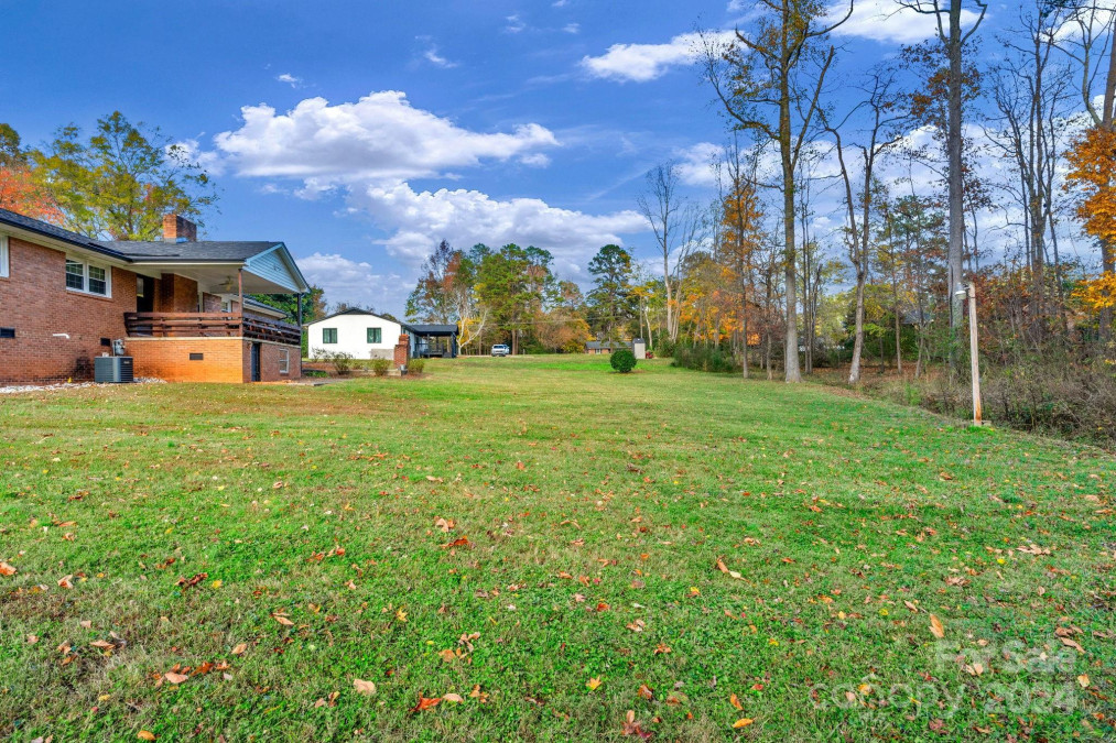 3704 Pinecrest Dr Gastonia, NC 28056