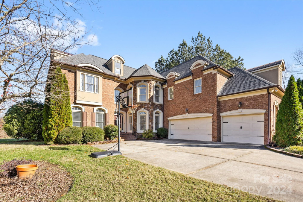 320 Three Greens Dr Huntersville, NC 28078