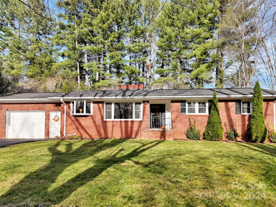 130 Azalea Dr Waynesville, NC 28786