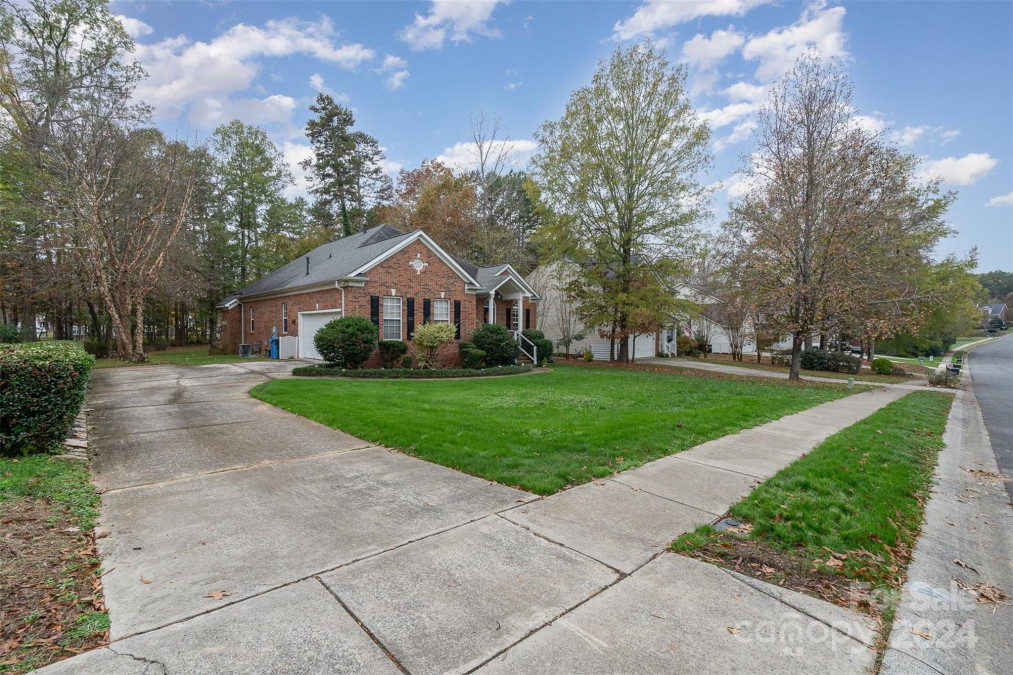 10910 Sycamore Club Dr Mint Hill, NC 28227