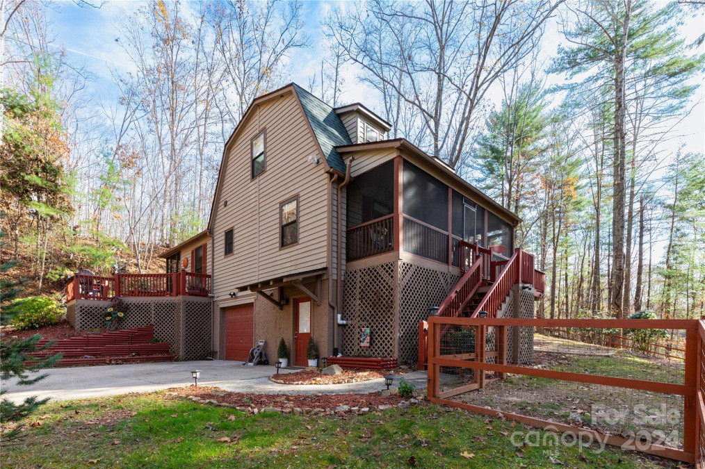 140 White Oak Gap Rd Asheville, NC 28803