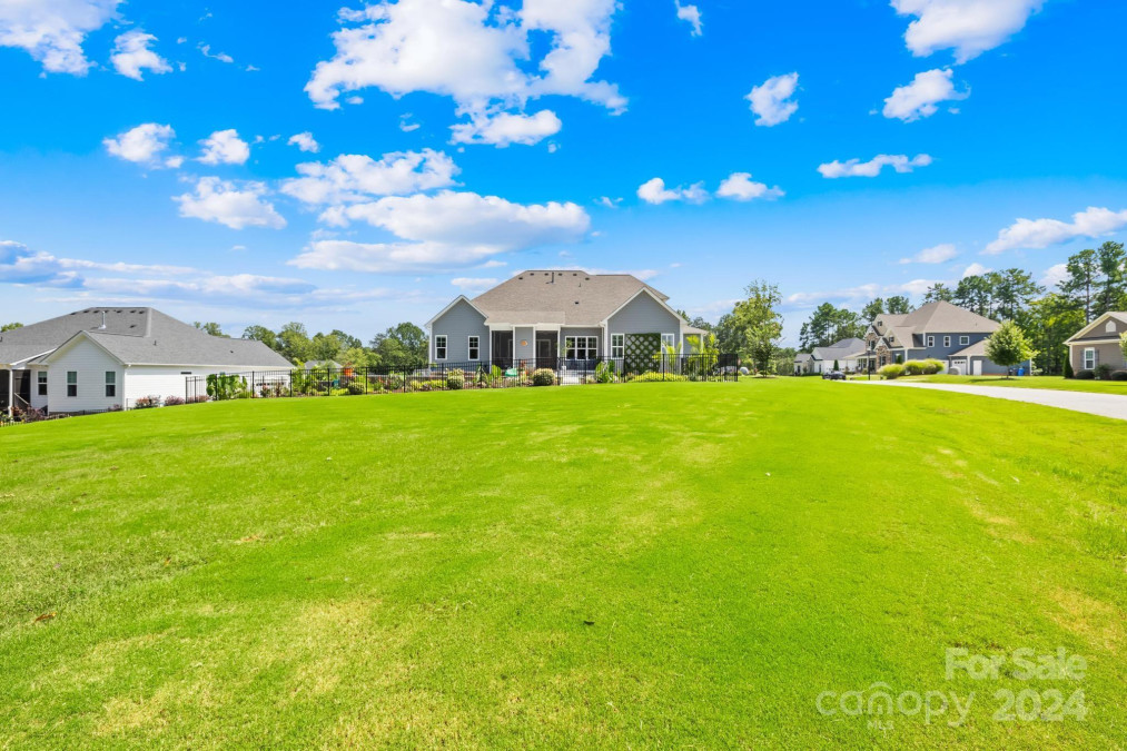 107 Hillside Cove Ct Mooresville, NC 28117