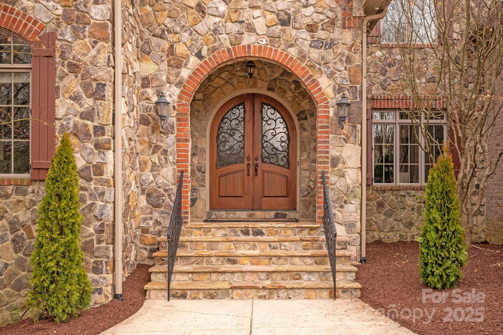 1716 Funny Cide Dr Waxhaw, NC 28173