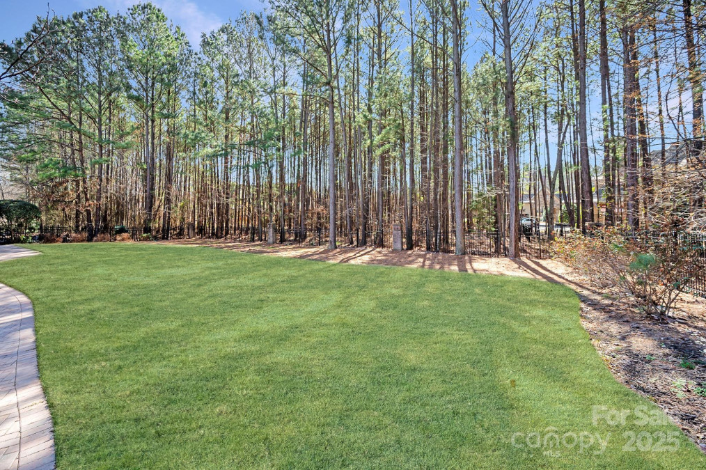 1716 Funny Cide Dr Waxhaw, NC 28173