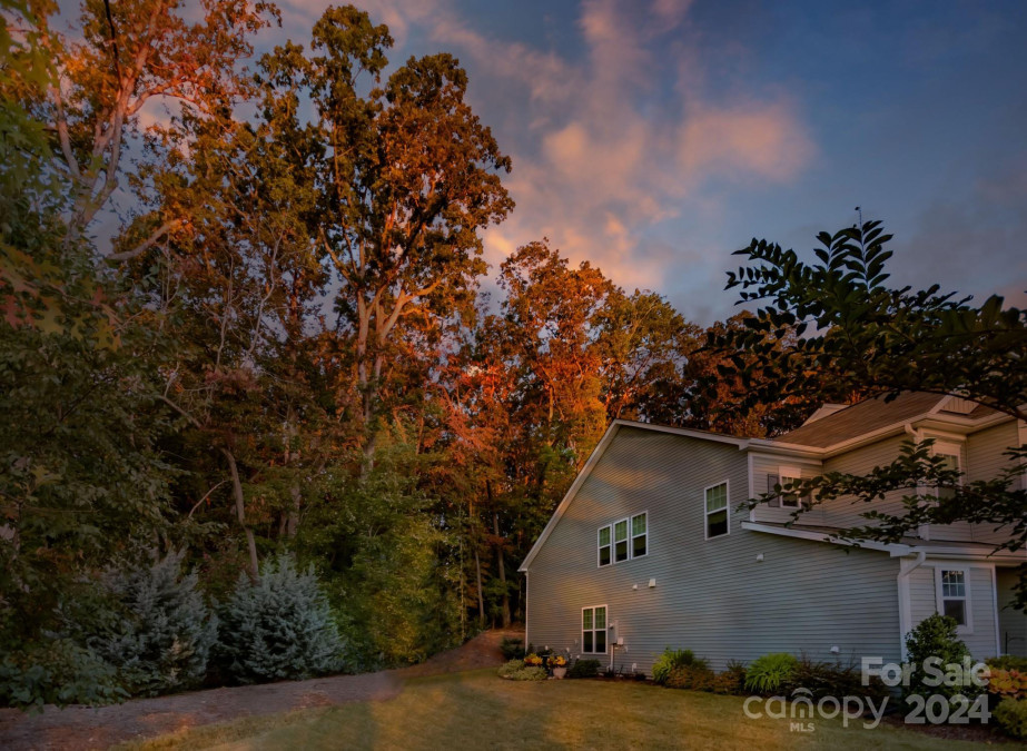 121 Walking Path Pl Hillsborough, NC 27278