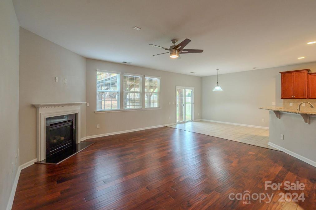 7108 Kinley Commons Ln Charlotte, NC 28278