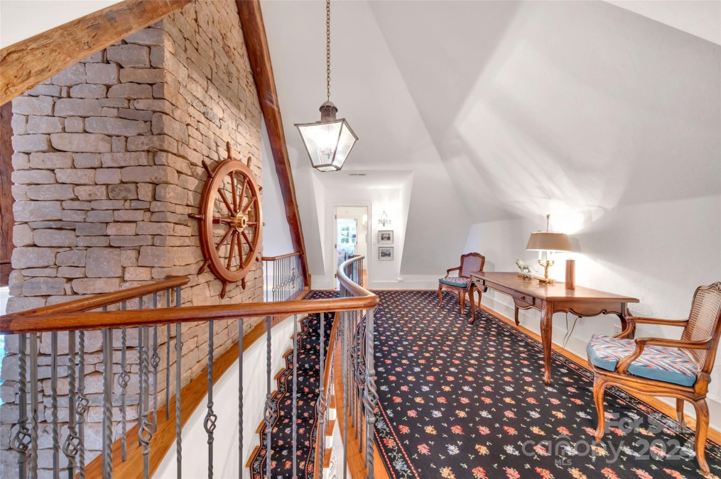 138 Indian Tc Lake Toxaway, NC 28747