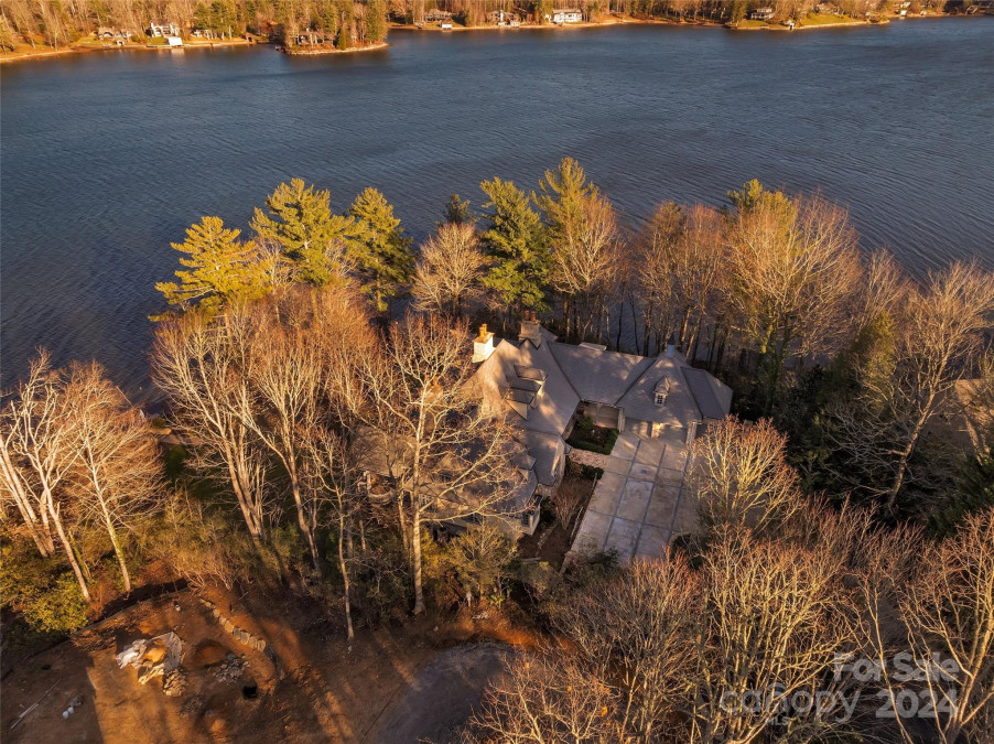 138 Indian Tc Lake Toxaway, NC 28747