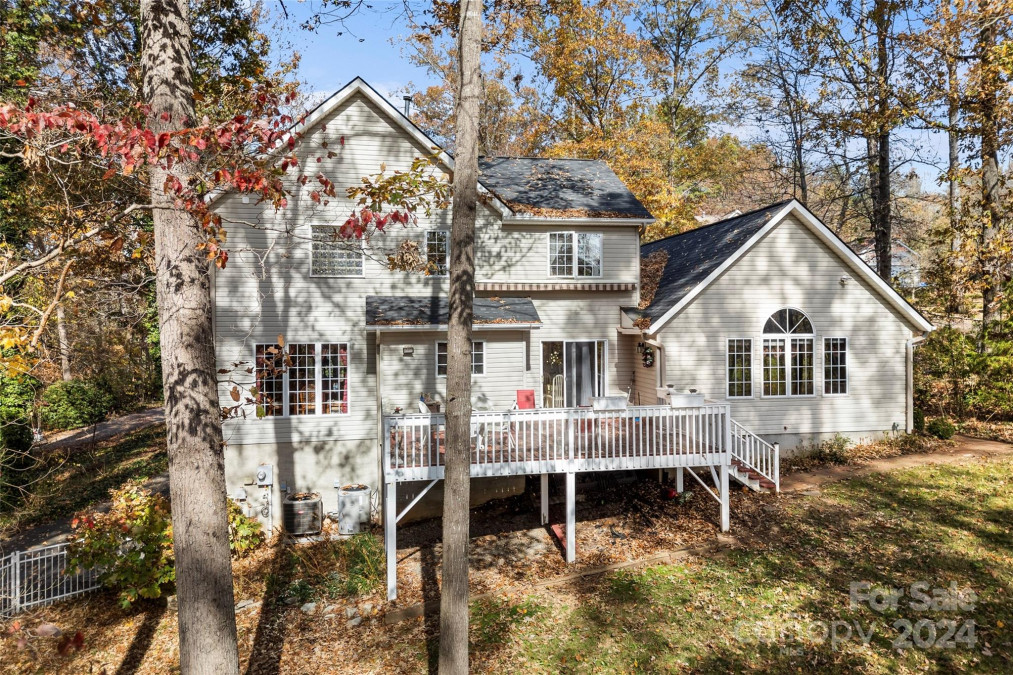 131 Caldonia Dr Candler, NC 28715