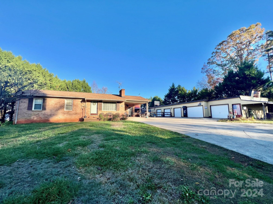 1168 Mcclain Rd Hiddenite, NC 28636