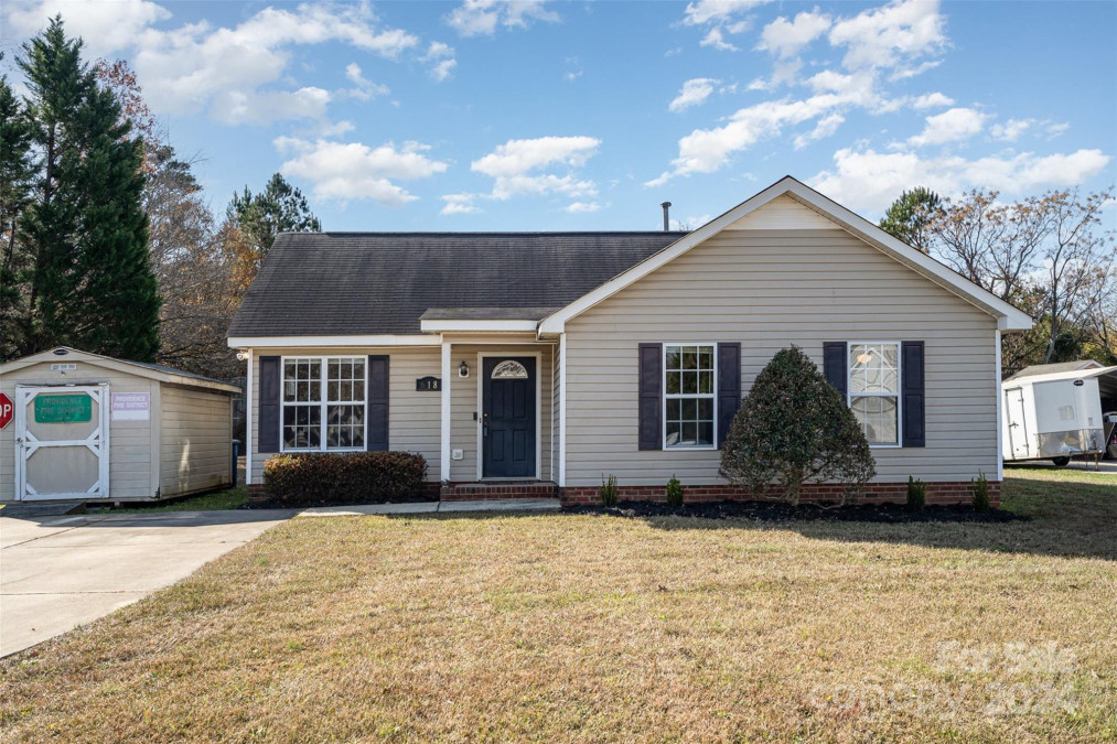 618 White Oak Ln Matthews, NC 28104