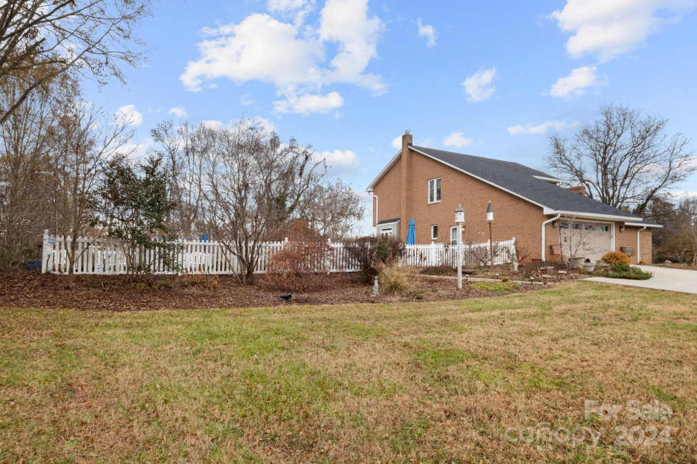 155 Charolais Dr Lawndale, NC 28090