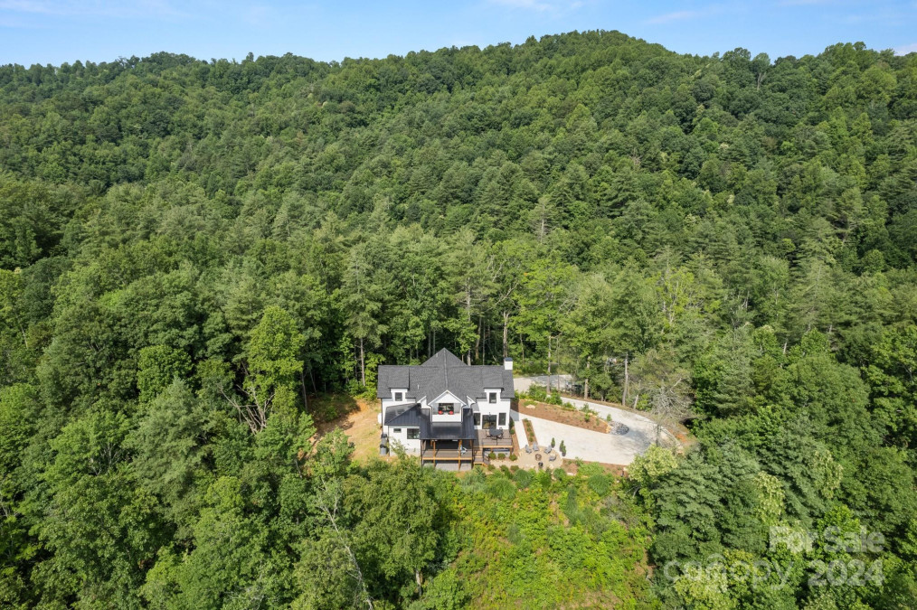 693 Gallimore Rd Flat Rock, NC 28731