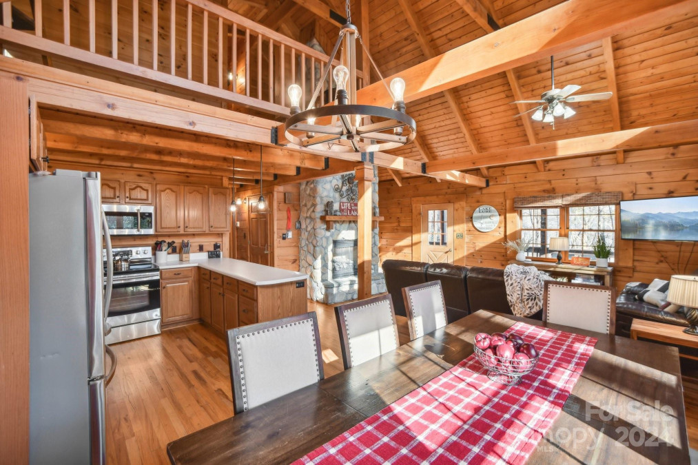 501 Bolt Rd Lake Lure, NC 28746