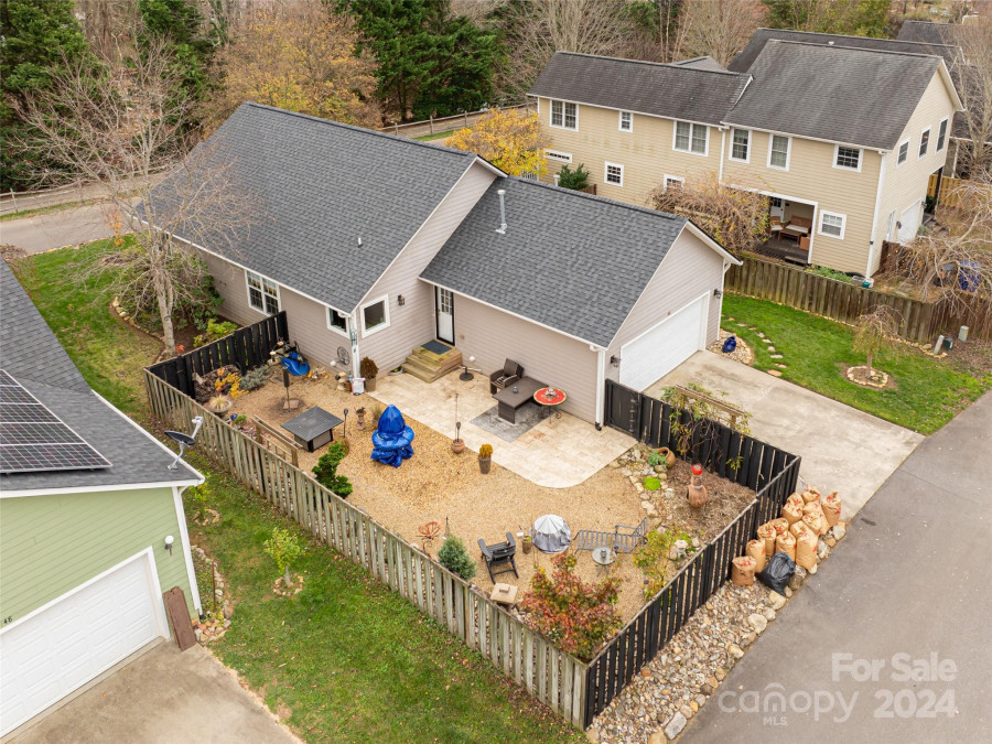 44 Cotton Creek Cir Black Mountain, NC 28711