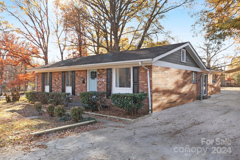 507 Kentbrook Dr Charlotte, NC 28213