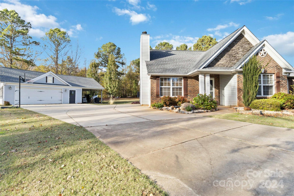 1309 Christine Way Mcconnells, SC 29726