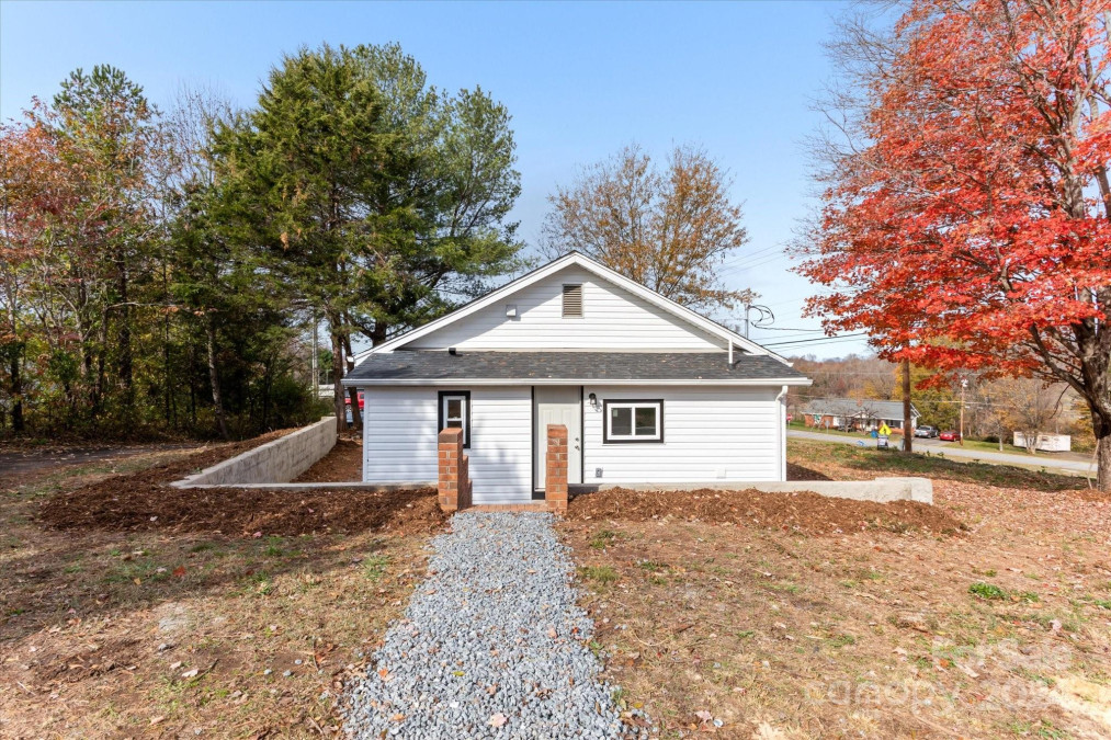 138 North St Rutherfordton, NC 28139