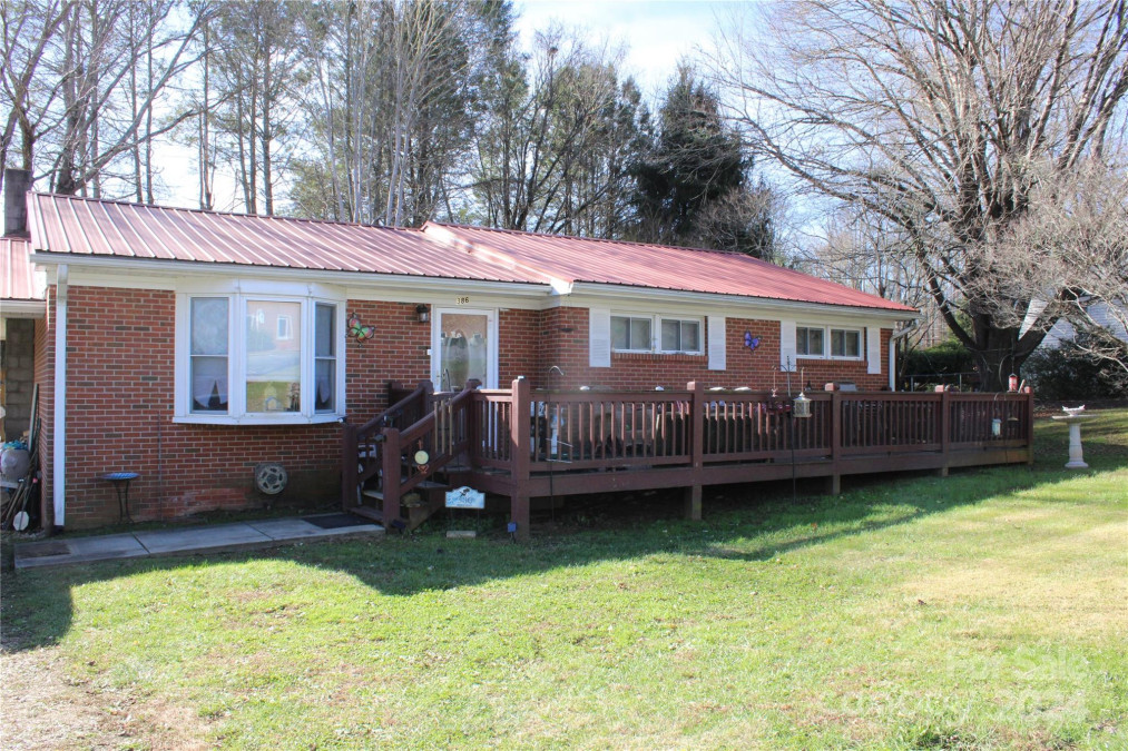 386 Morris Rd Brevard, NC 28712