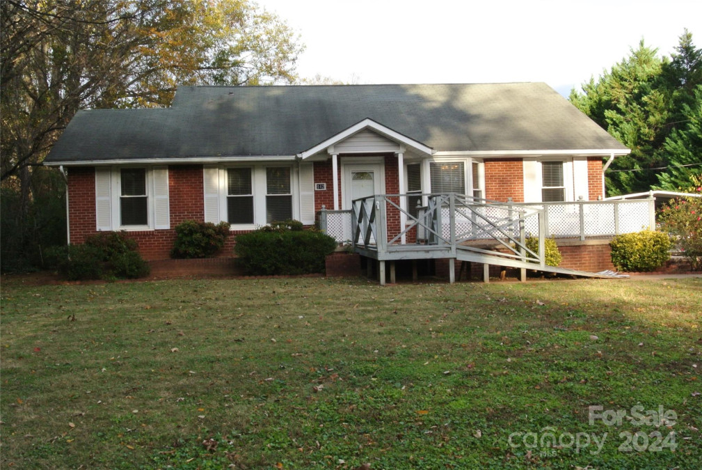 142 Harris St Rutherfordton, NC 28139