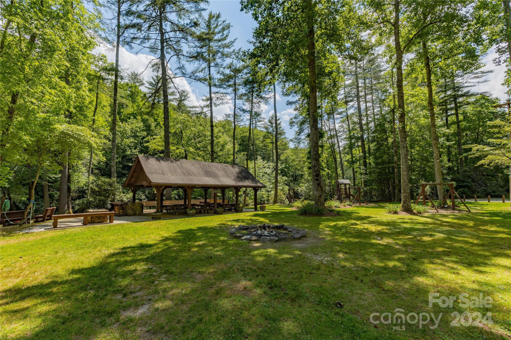 205 Upper Whitewater Rd Sapphire, NC 28774