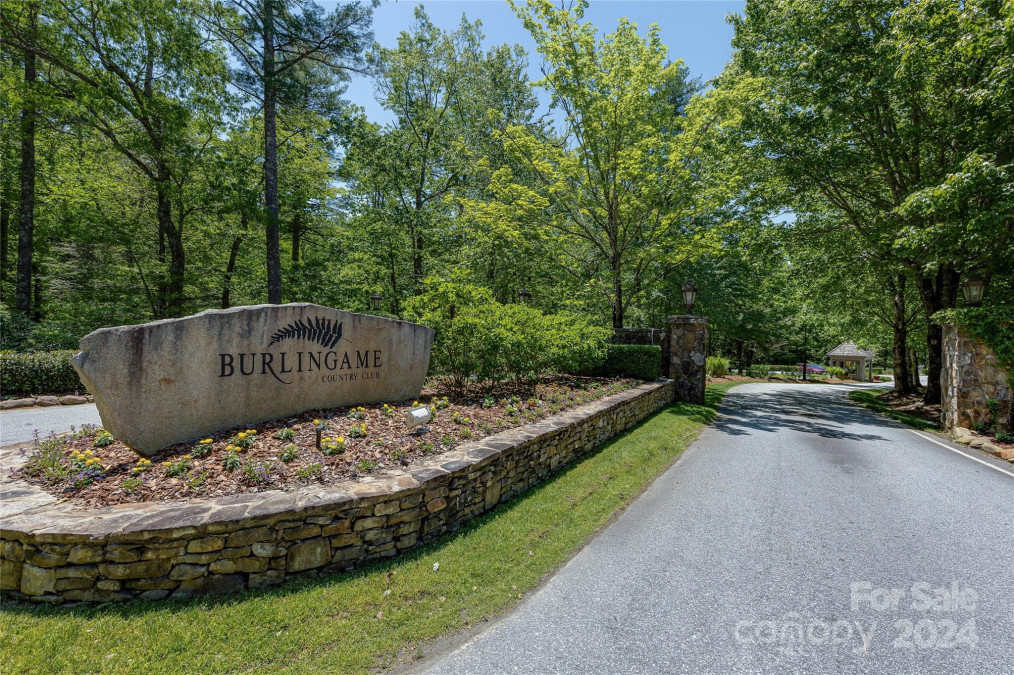 205 Upper Whitewater Rd Sapphire, NC 28774