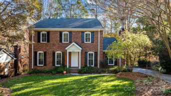 312 Foxfield Ln Matthews, NC 28105