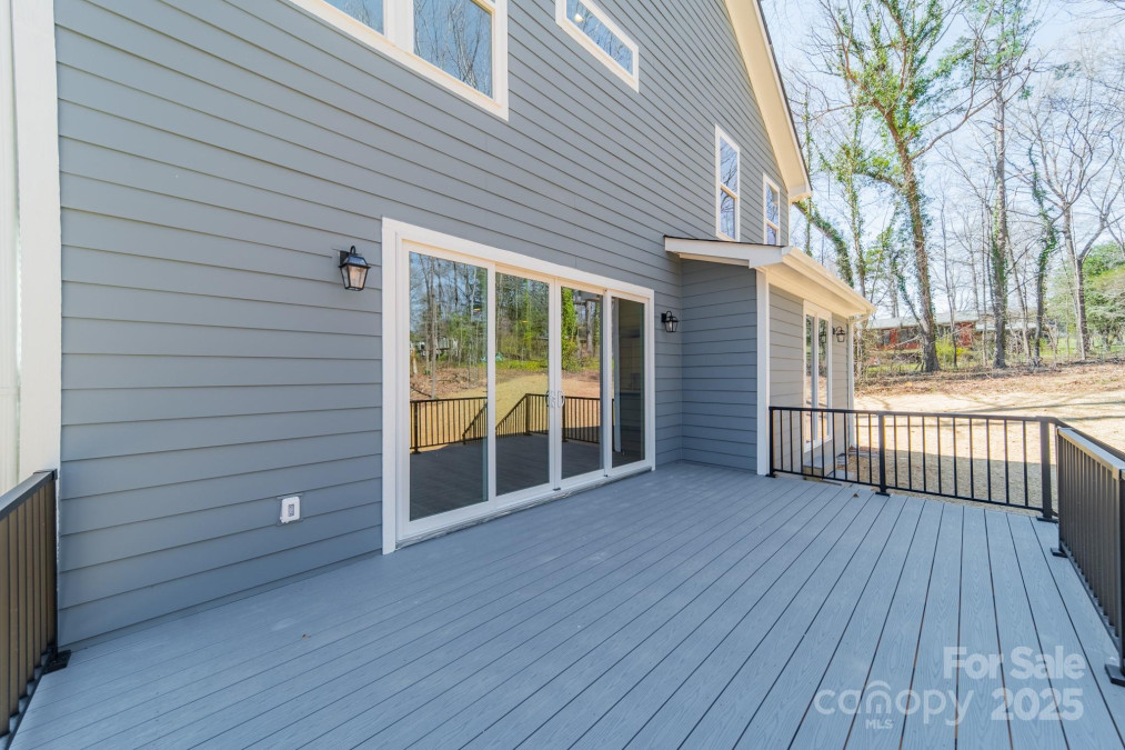 149 Pinewood St Troutman, NC 28166