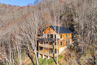 350 Hickory Springs Trl Bryson City, NC 28713