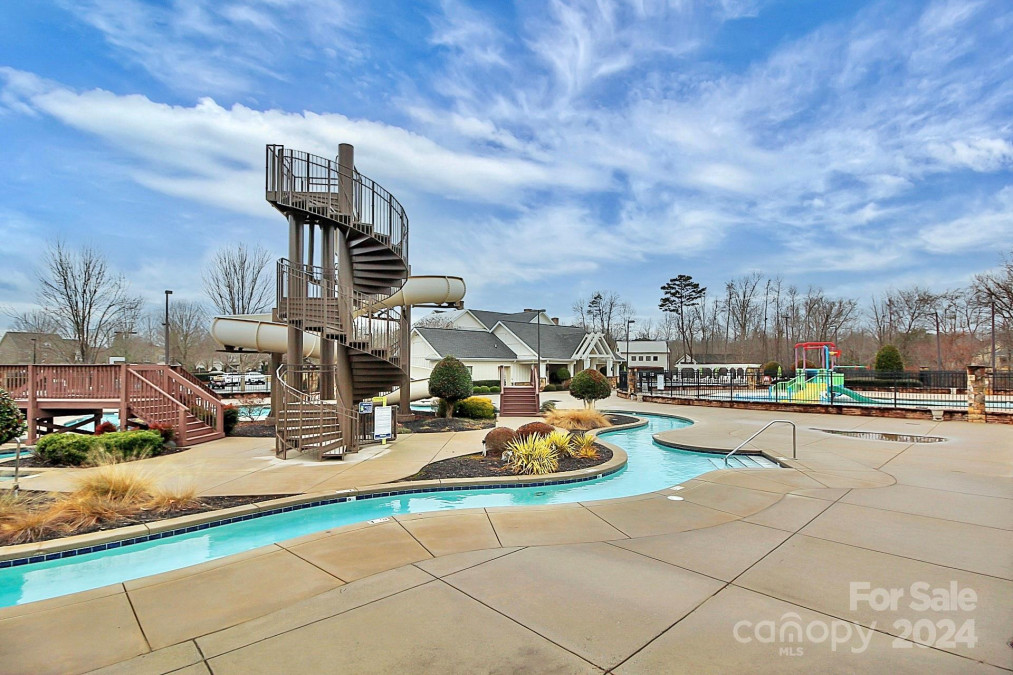 913 Deep River Way Waxhaw, NC 28173