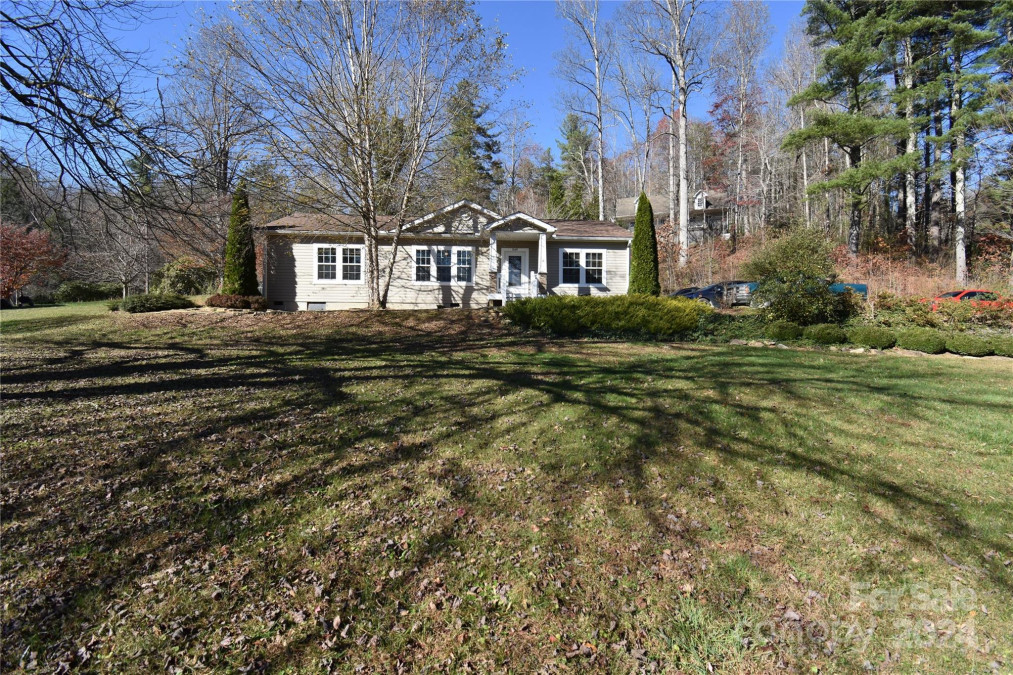 549 Freeman Creek Rd Zirconia, NC 28790