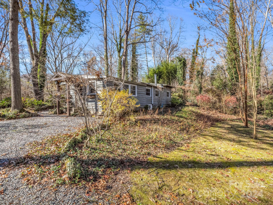 340 Bass Lake Dr Pisgah Forest, NC 28768