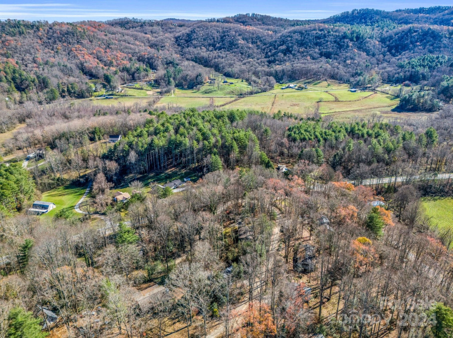 340 Bass Lake Dr Pisgah Forest, NC 28768