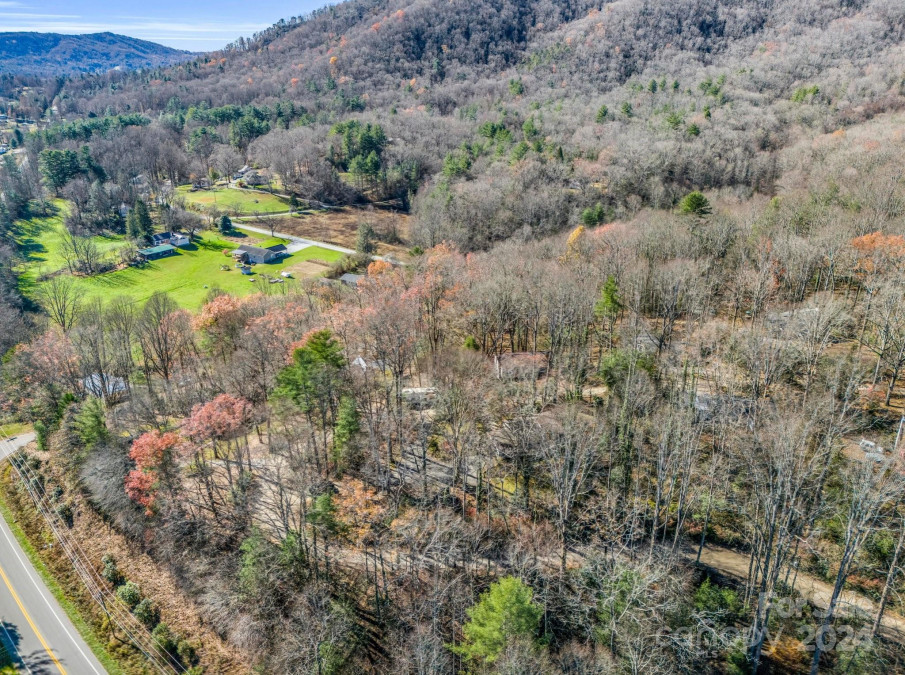 340 Bass Lake Dr Pisgah Forest, NC 28768