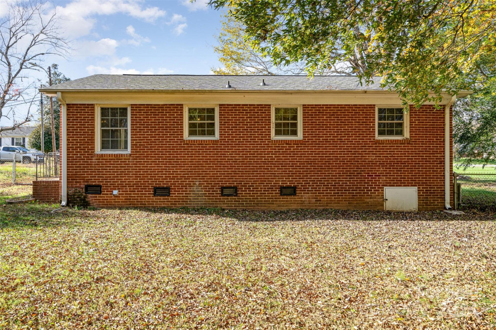 206 Winona Ave Kannapolis, NC 28081