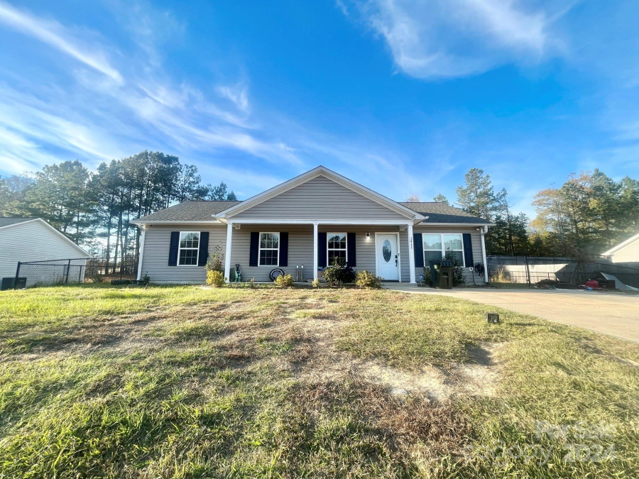 1411 Foxbrook Cir Lancaster, SC 29720