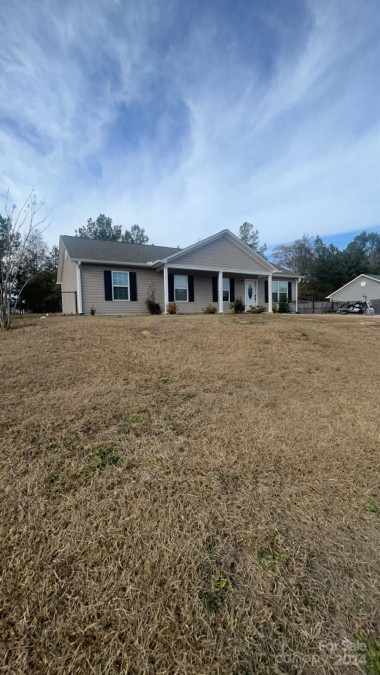 1411 Foxbrook Cir Lancaster, SC 29720