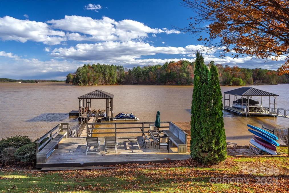 827 Lake Club Dr Nebo, NC 28761