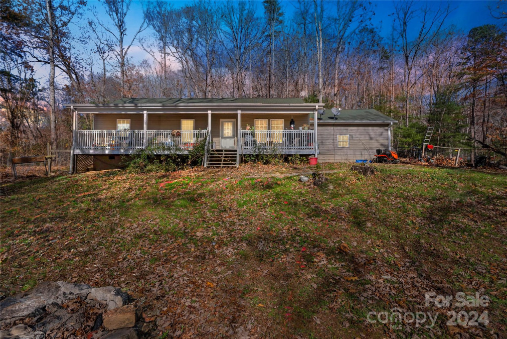 115 Huckleberry Rd Hendersonville, NC 28792