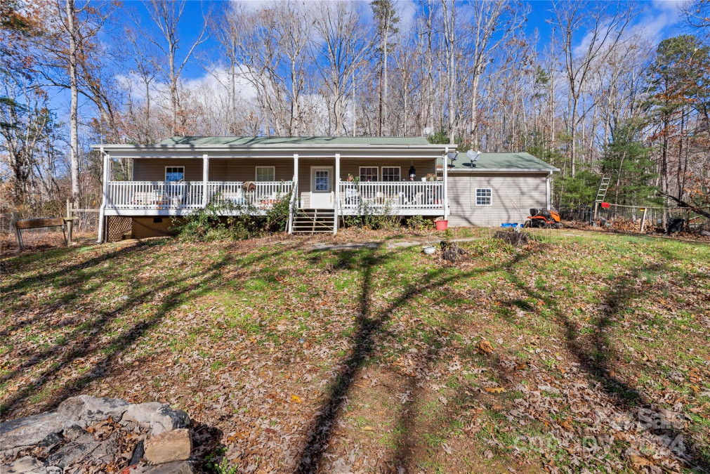 115 Huckleberry Rd Hendersonville, NC 28792