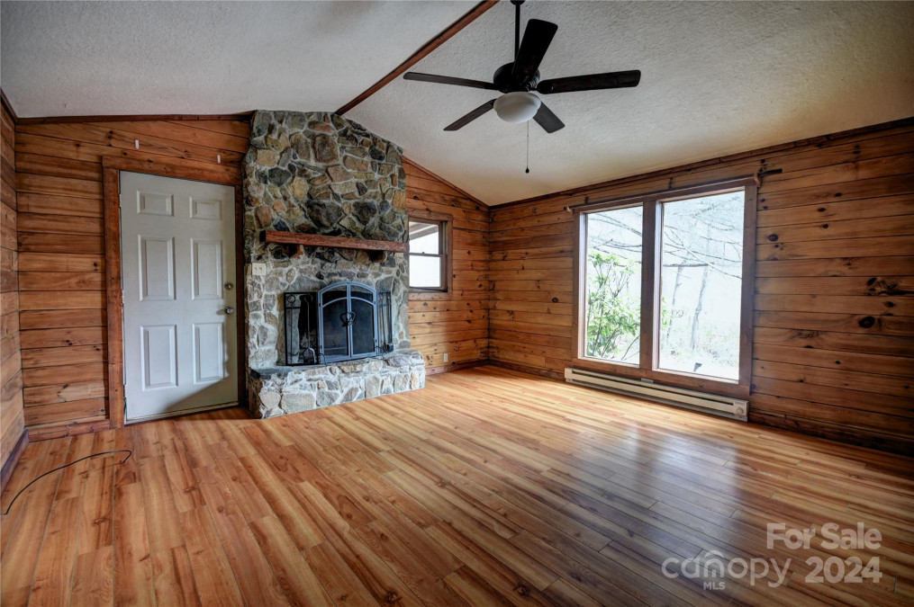 61 Shirdash Dr Maggie Valley, NC 28751