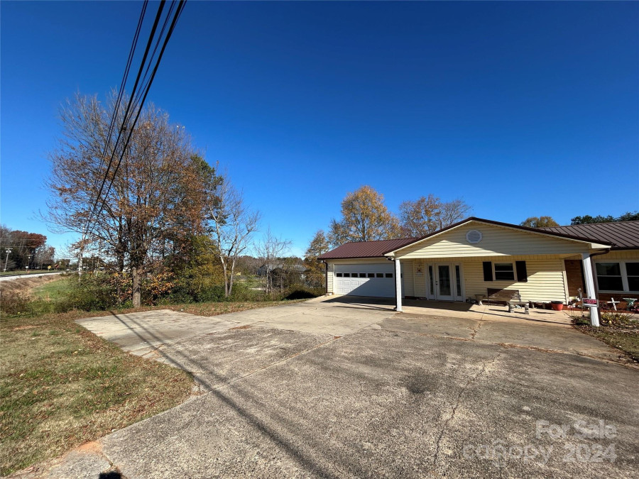 7855 Nc Highway 90 E None Stony Point, NC 28678